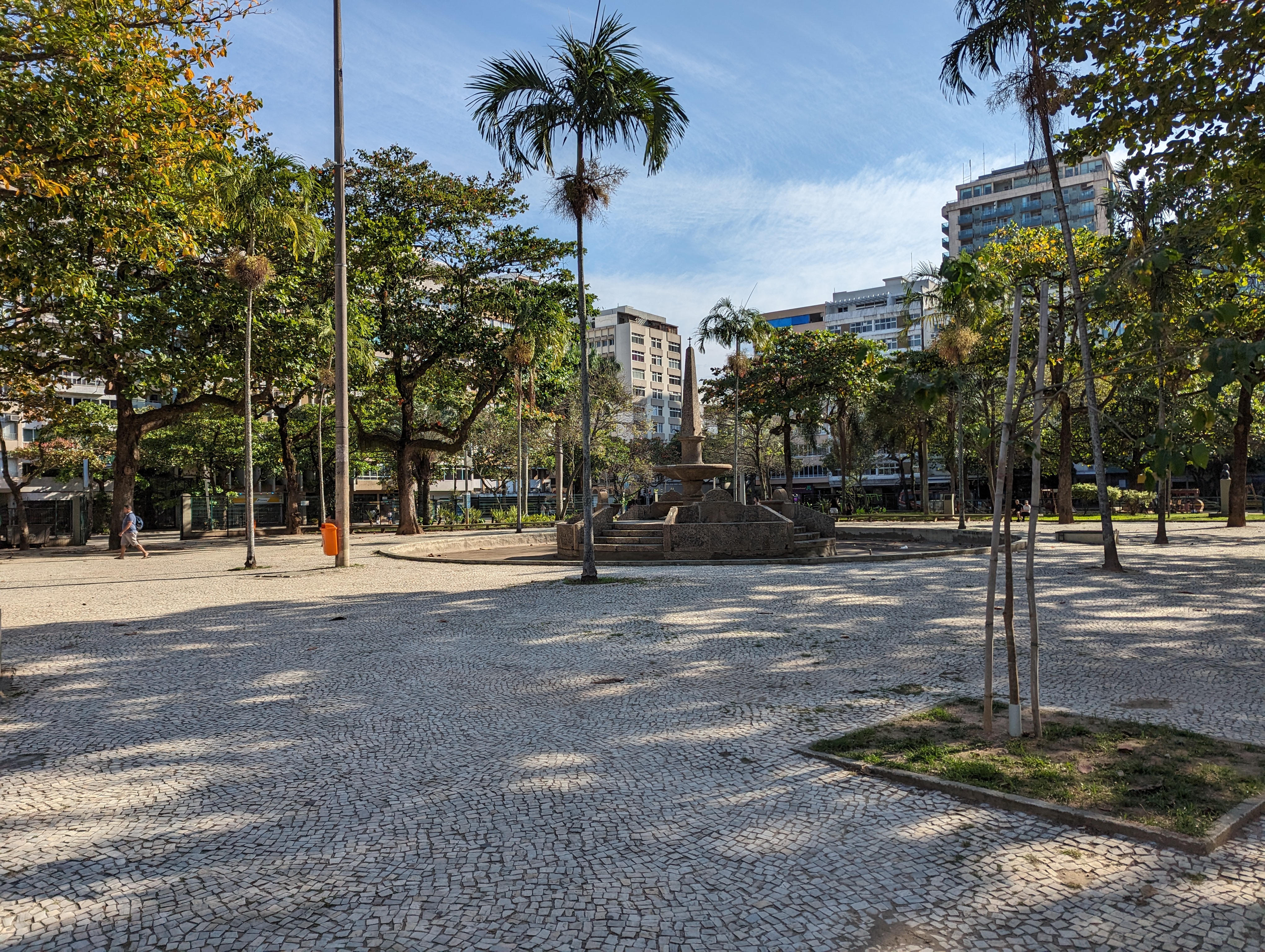 Feira Hippie de Ipanema: arte e artesanato desde 1968