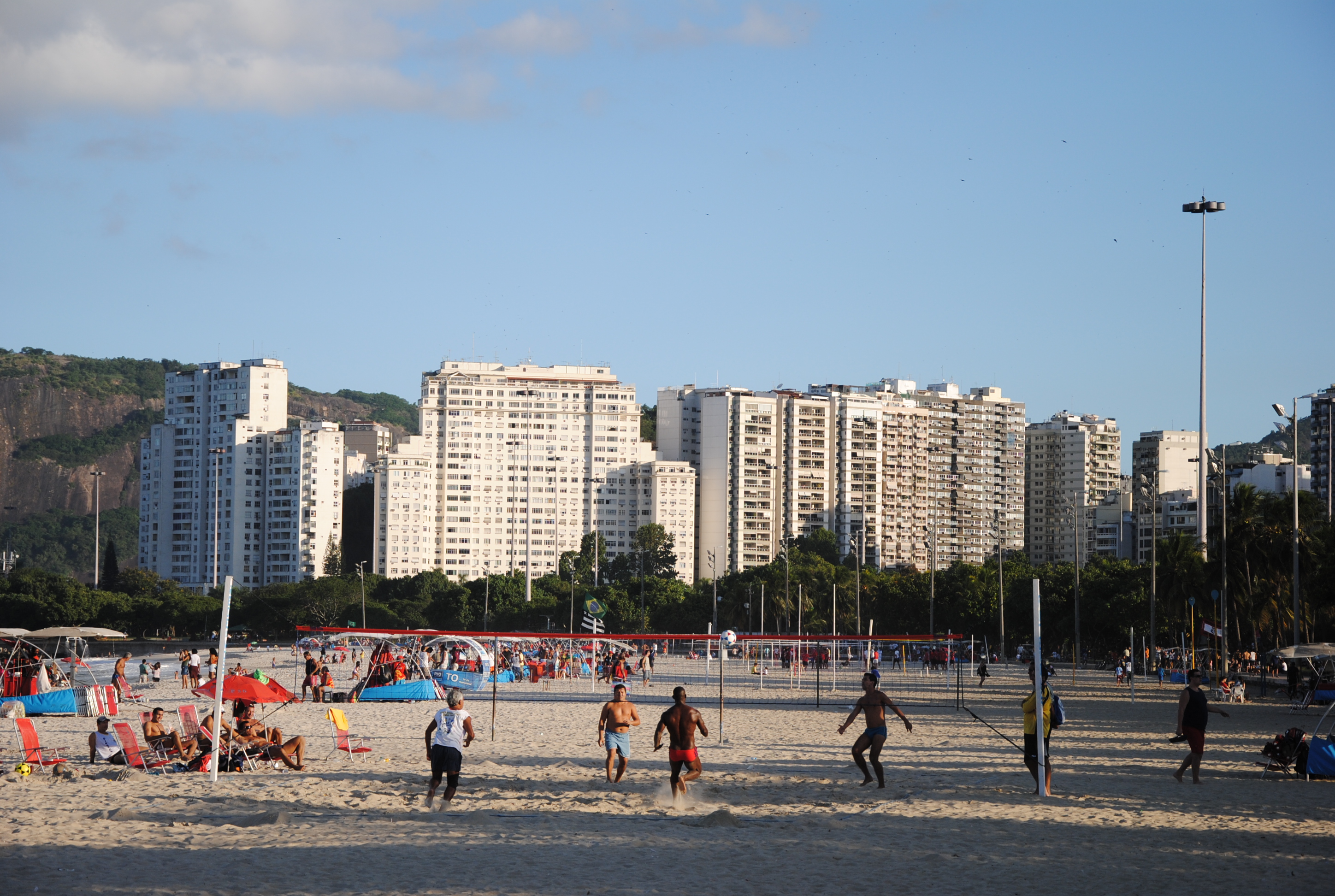 Futevôlei em Copacabana: nasceu ali, ainda domina a praia